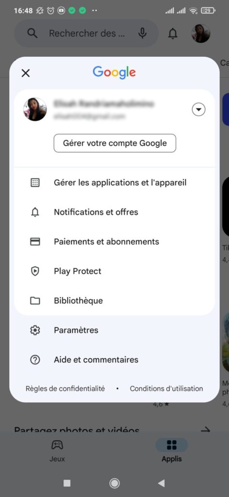Capture d'écran, image montrant les paramètres du compte Google dans le Google Play Store, avec différentes options pour gérer le compte, les applications et l'appareil.