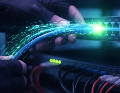 Serveur FTP : image ou photo de câble réseau connecté à un serveur ou routeur.